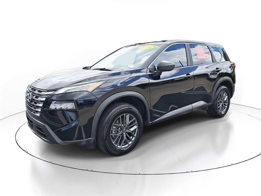 2025 Nissan Rogue S photo 4