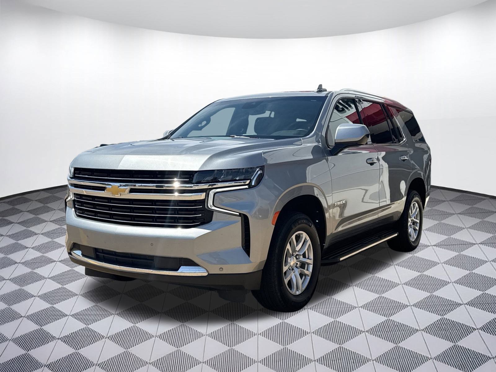 2024 Chevrolet Tahoe LT photo 2