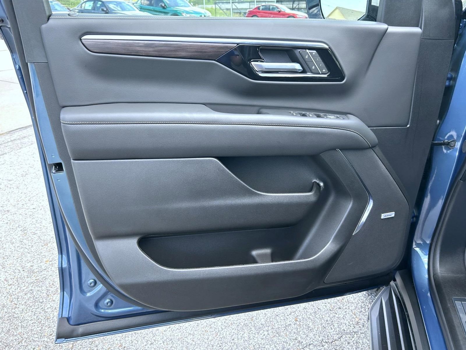2025 Chevrolet Tahoe Premier photo 7
