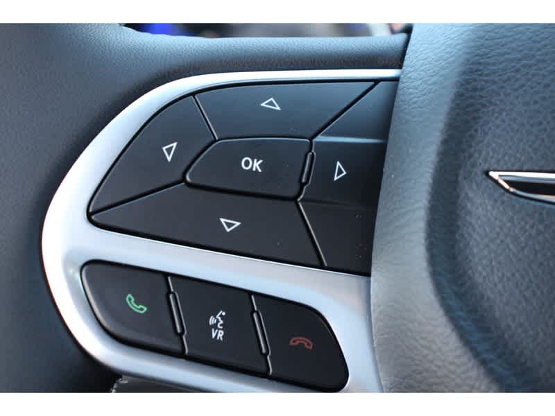 2025 Chrysler Pacifica photo 29