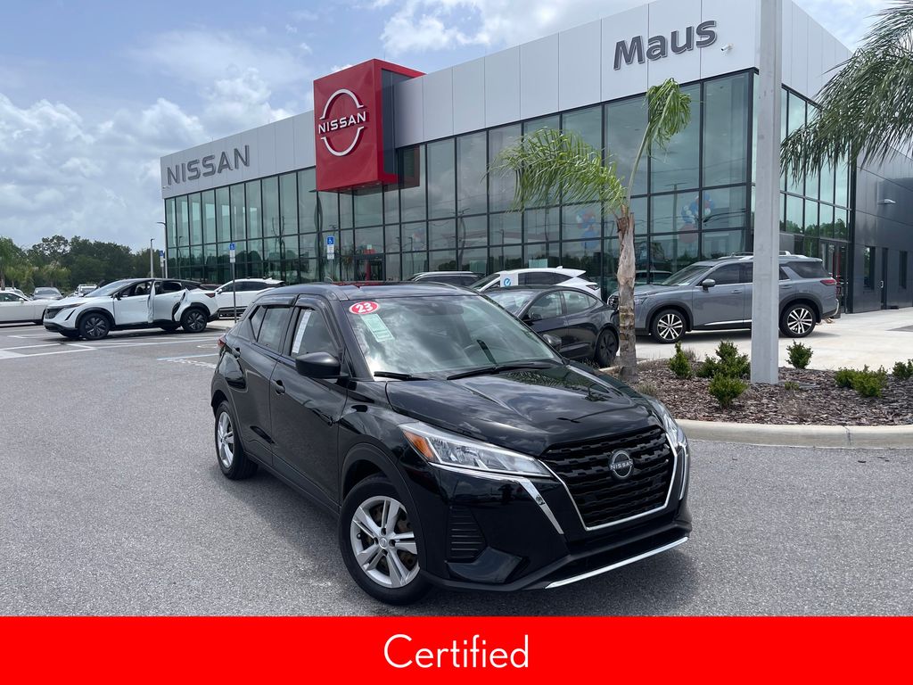 2023 Nissan Kicks S photo 2