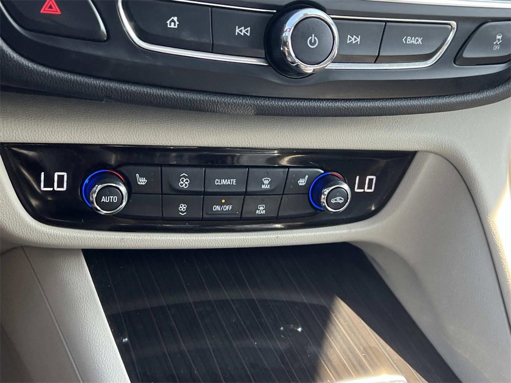 2018 Buick Regal Essence photo 19