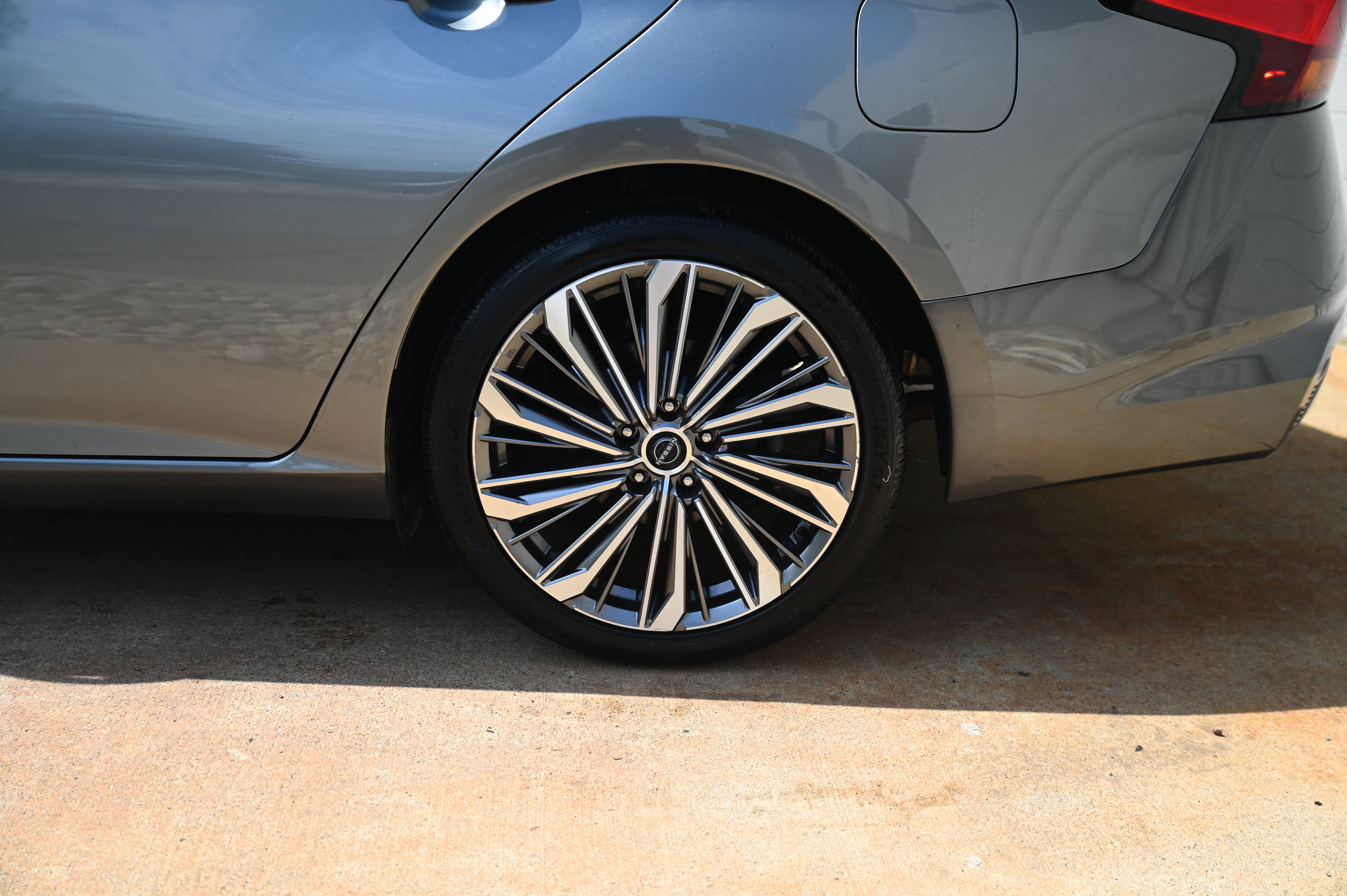 2023 Nissan Altima 2.5 SL photo 7