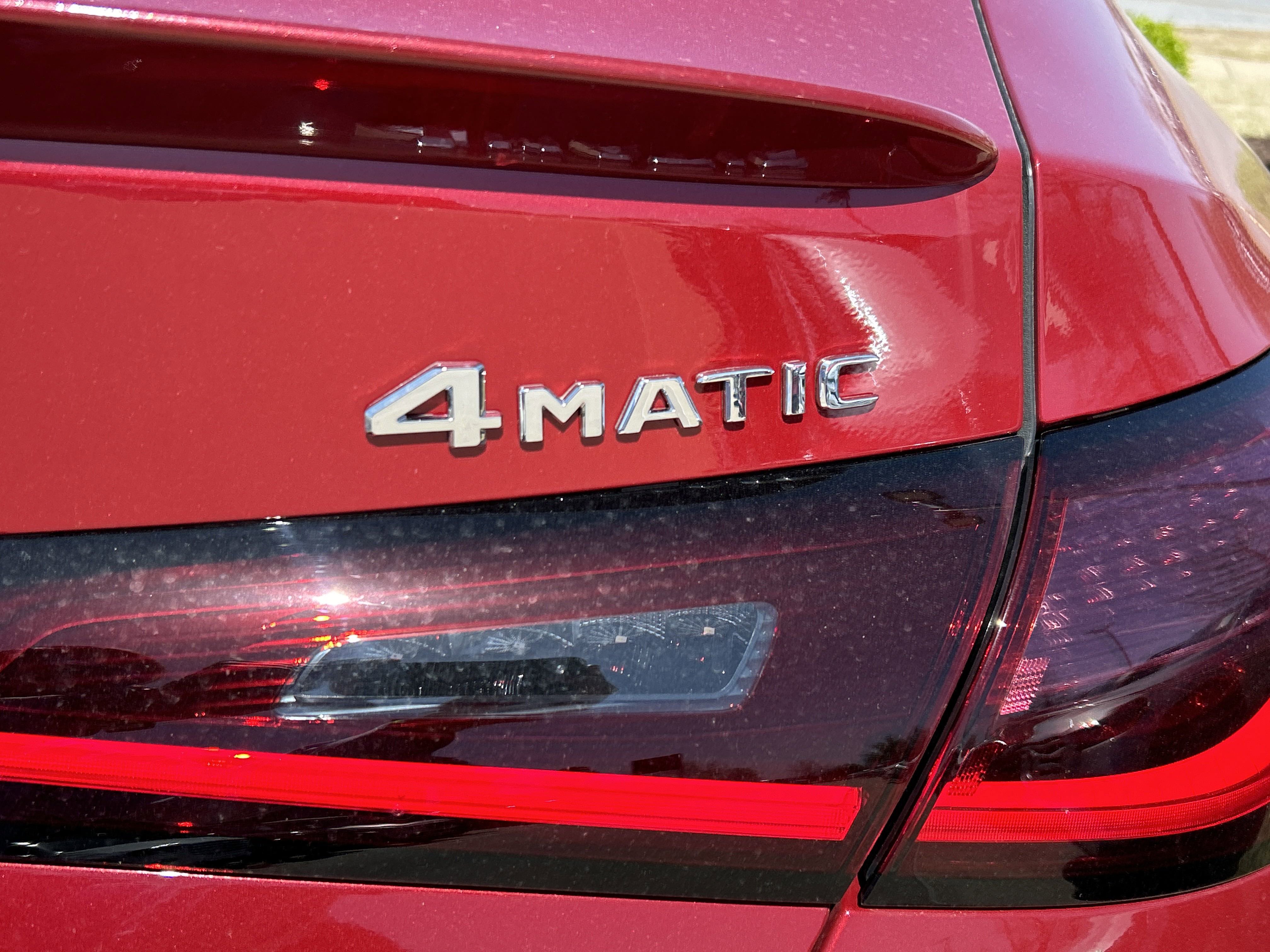 2025 Mercedes Benz GLC 300 4MATIC photo 2