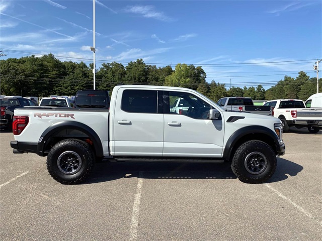 2024 Ford F-150 Raptor photo 2