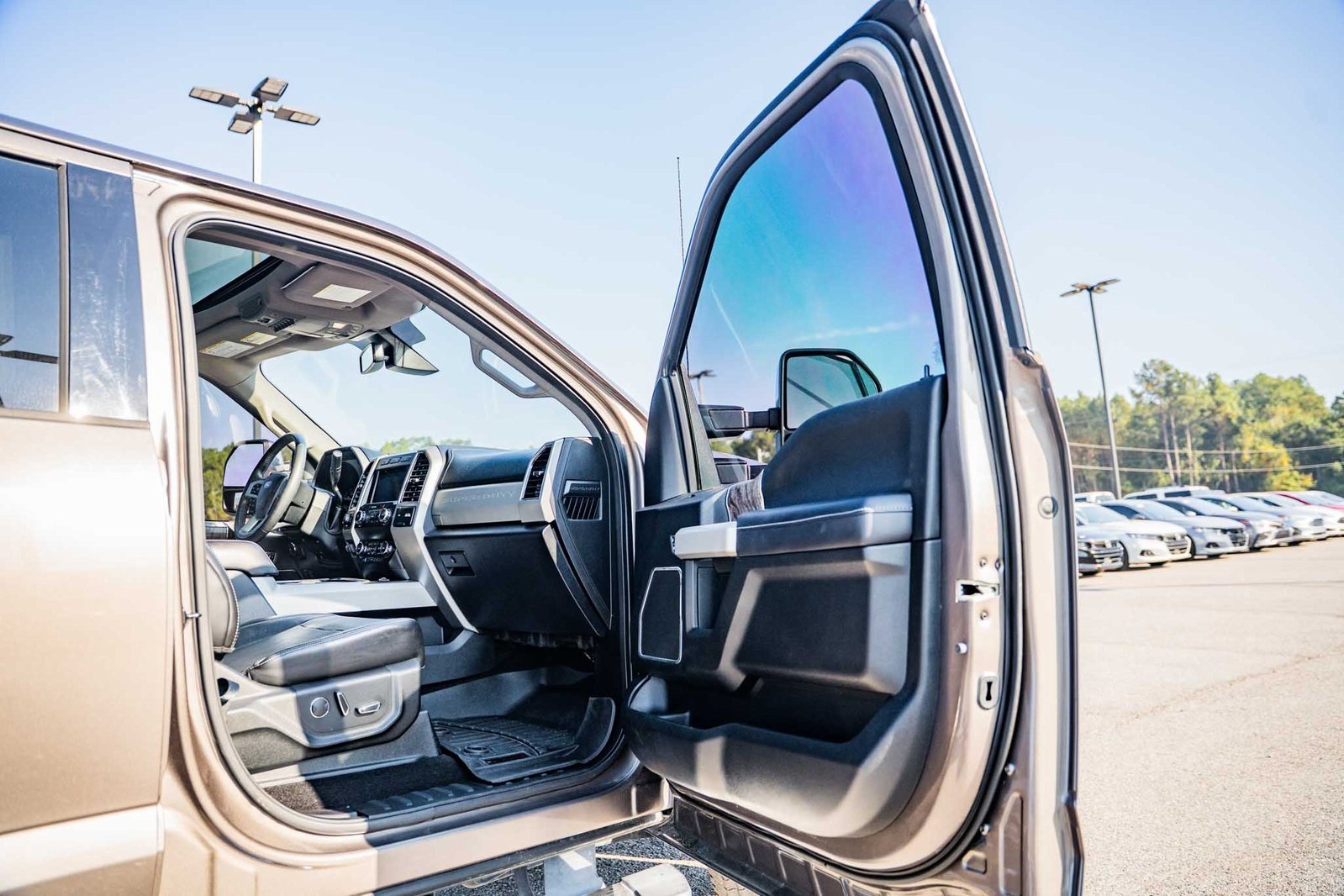 2019 Ford F-250 Lariat photo 11
