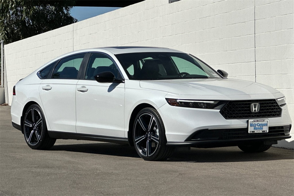 2025 Honda Accord Hybrid Sport photo 2