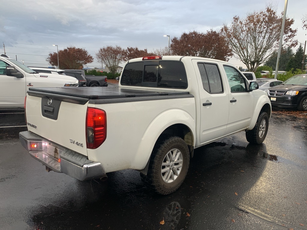 2016 Nissan Frontier SV photo 3