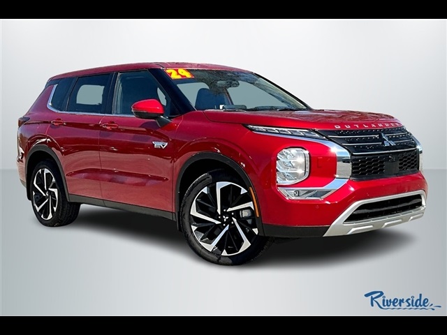 2024 Mitsubishi Outlander Plug-in Hybrid SE's photo