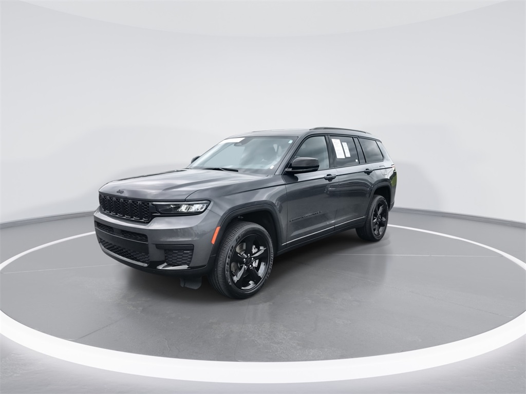 2023 Jeep Grand Cherokee Altitude photo 4