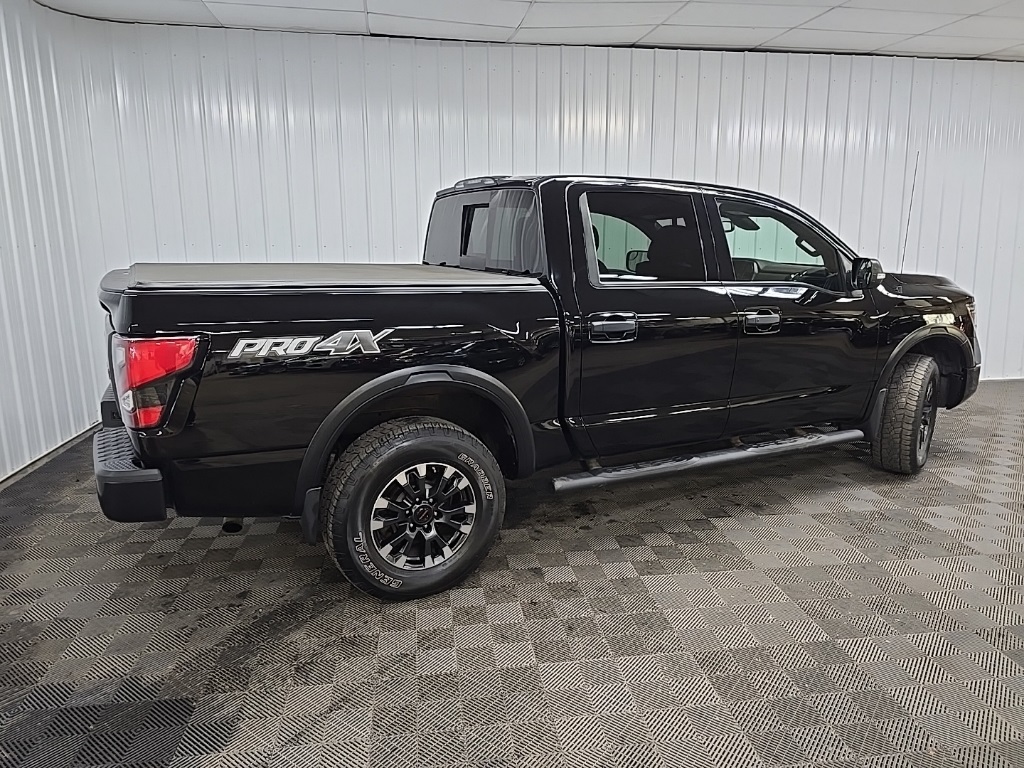 2020 Nissan Titan PRO-4X photo 3