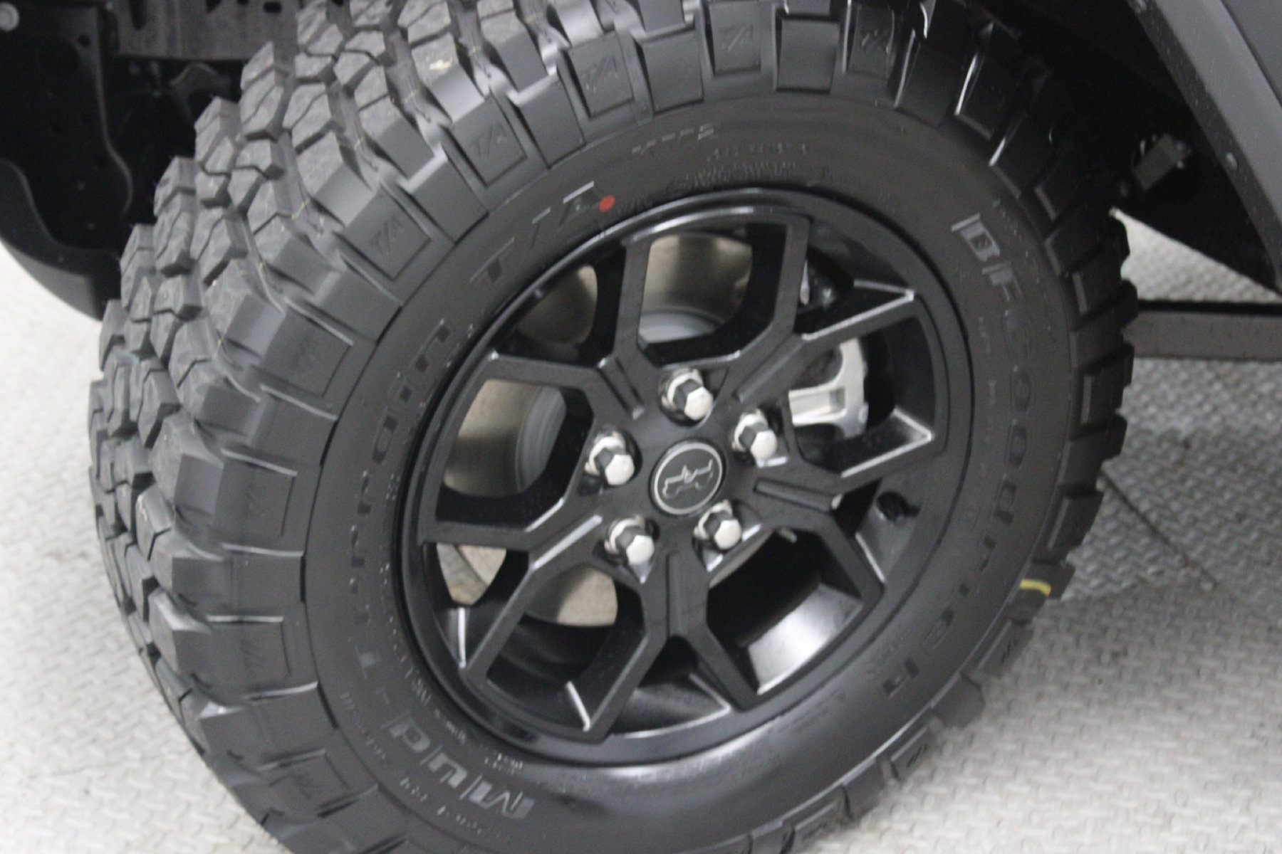 2025 Jeep Gladiator Sport photo 3