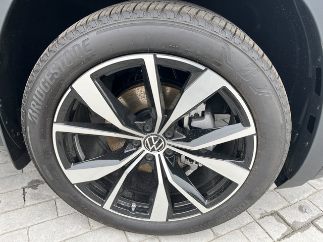 2025 Volkswagen Atlas SEL Premium R-Line photo 13