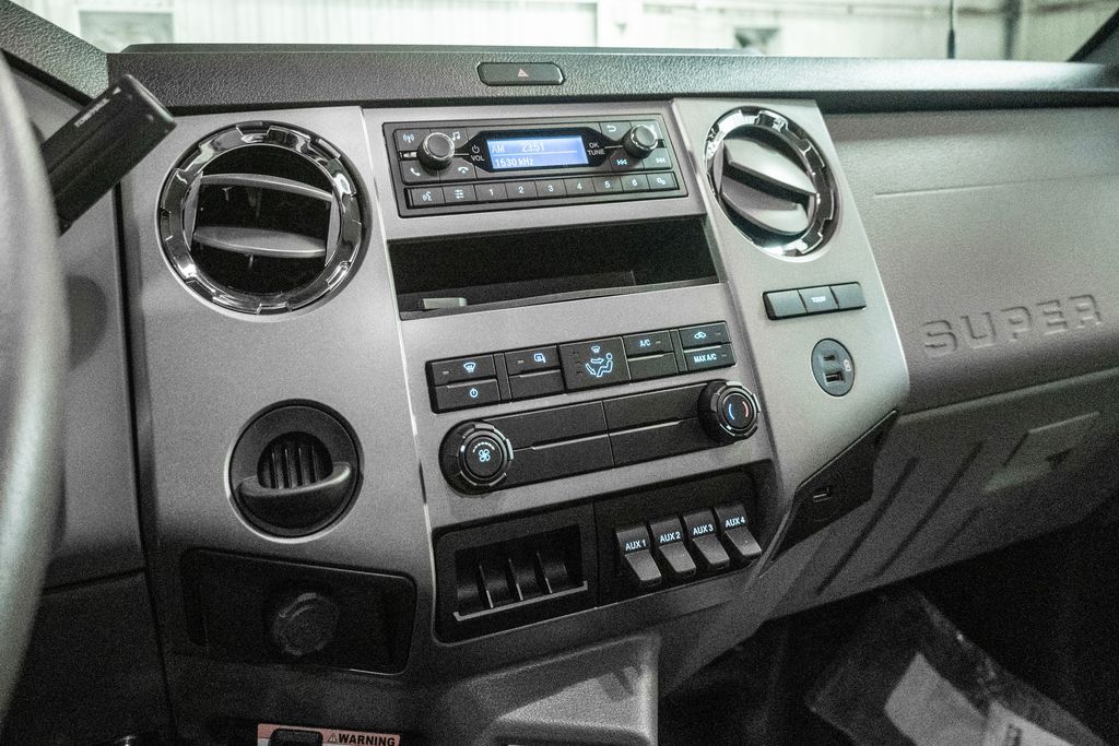 2025 Ford F-650 XL photo 12