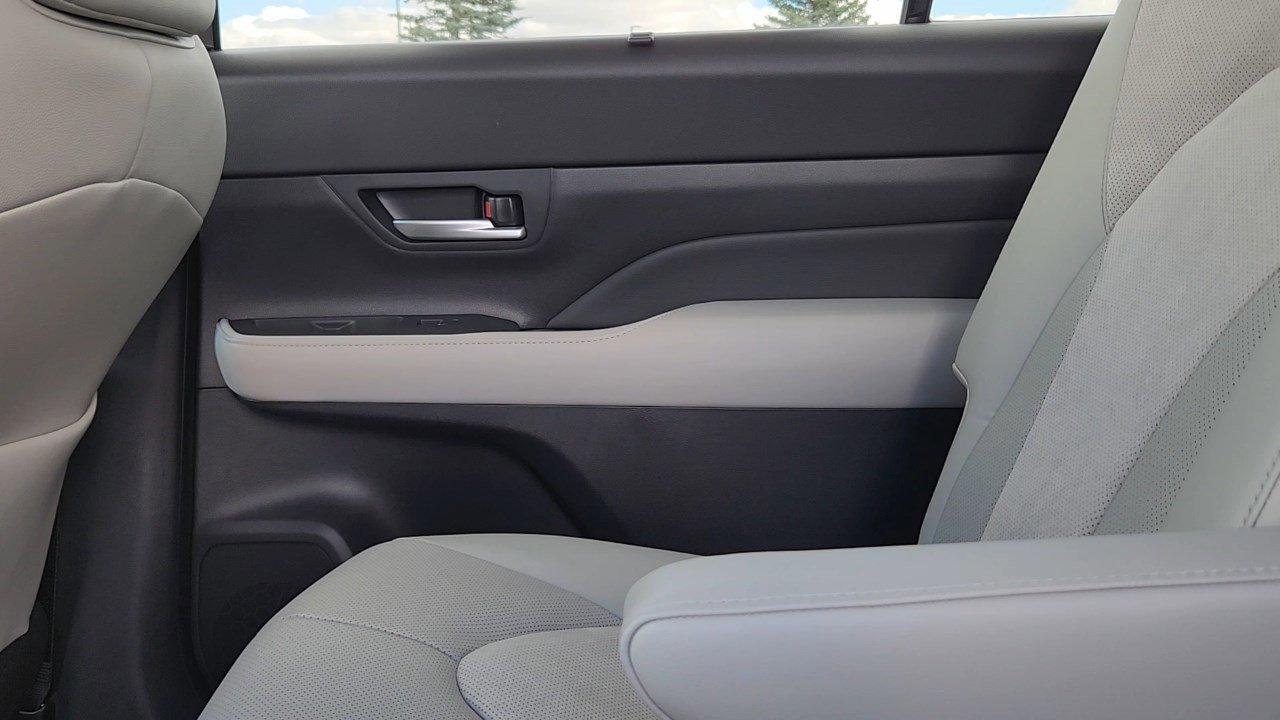 2026 Toyota Grand Highlander Hybrid MAX Limited photo 13