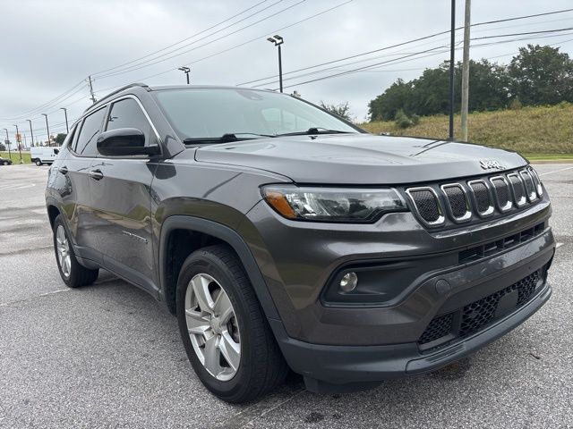 2022 Jeep Compass Latitude photo 4
