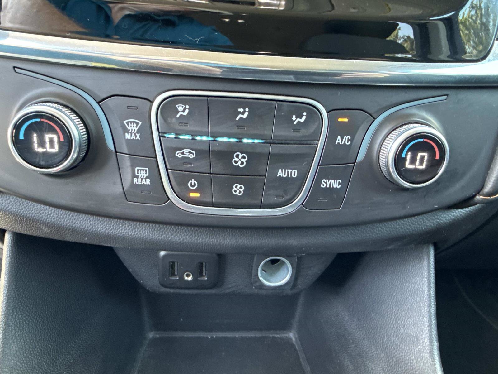 2020 Chevrolet Traverse LS photo 26