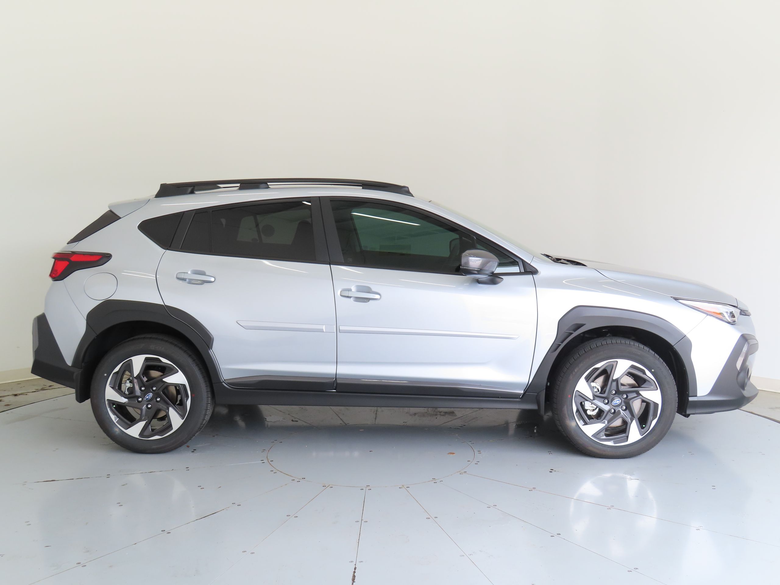 2025 Subaru Crosstrek Limited photo 2