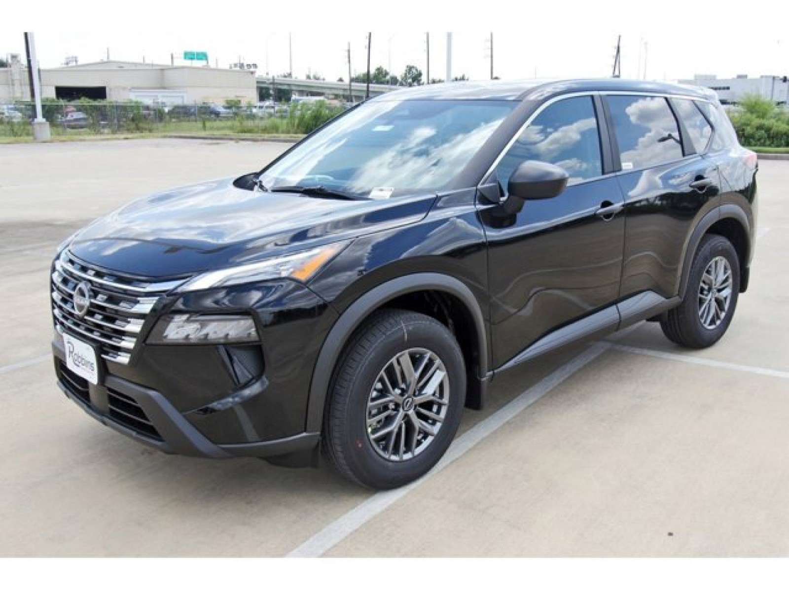 2026 Nissan Rogue S photo 2