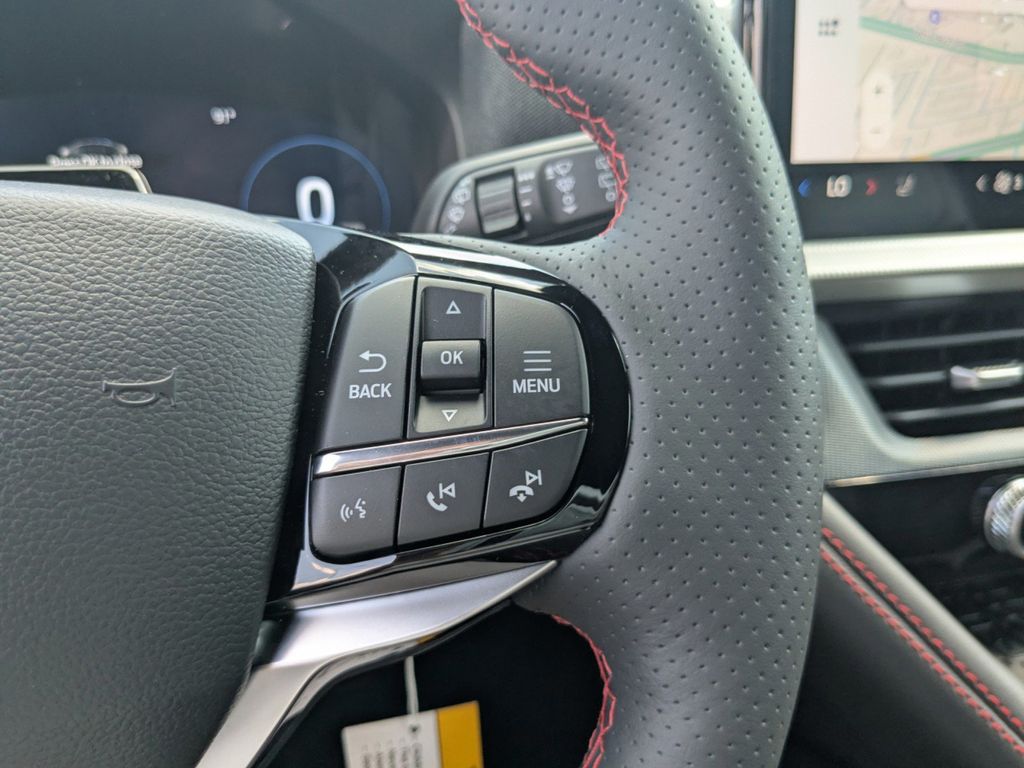 2025 Ford Explorer ST-Line photo 29