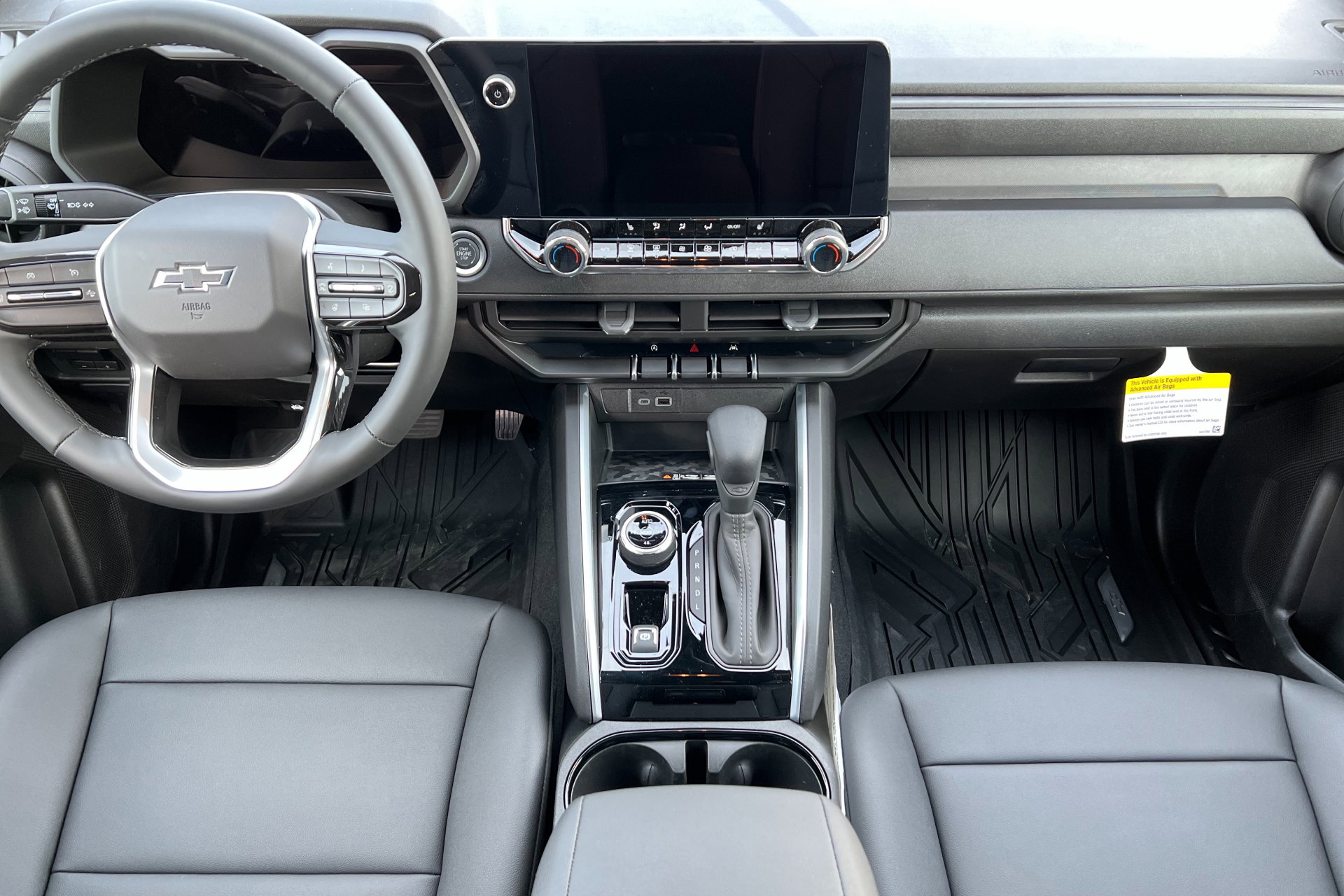 2025 Chevrolet Colorado Trail Boss photo 13