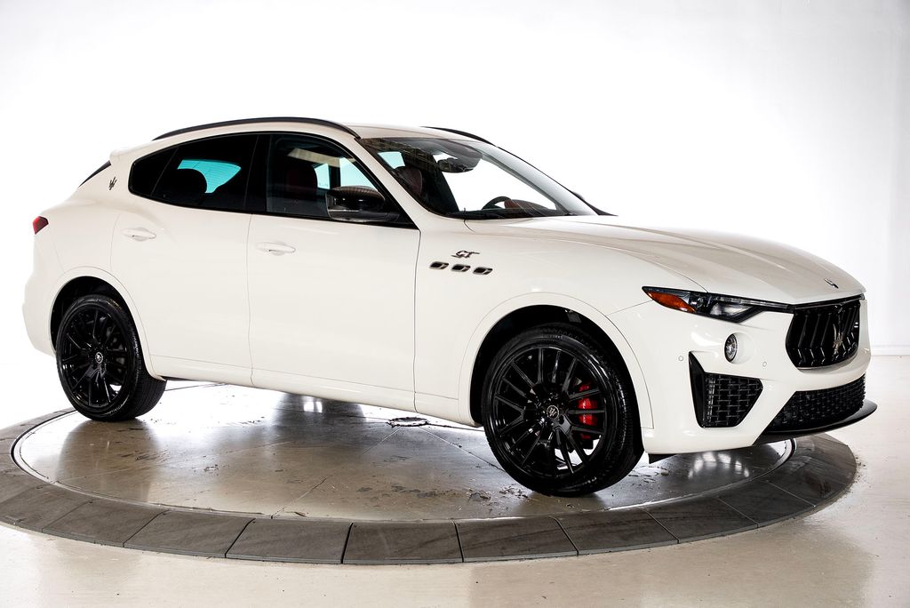 2022 Maserati Levante GT photo 7
