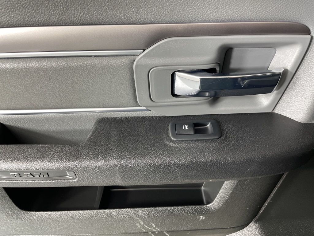 2023 Ram 1500 Classic SLT photo 30
