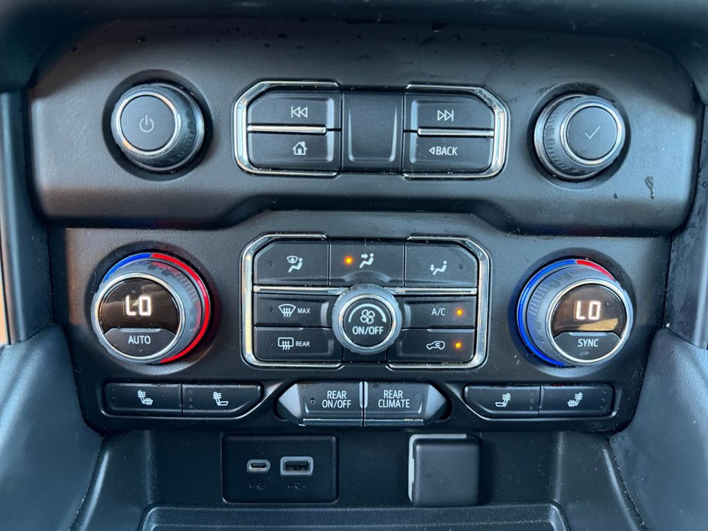 2022 Chevrolet Tahoe Z71 photo 27