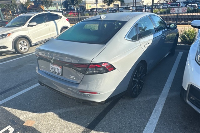 2024 Honda Accord Hybrid Touring photo 2