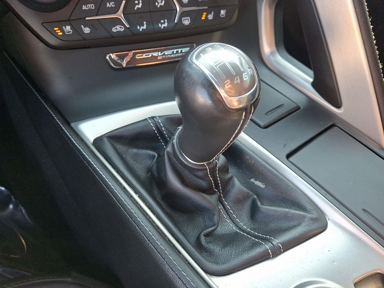 2014 Chevrolet Corvette Stingray Z51 2LT photo 12