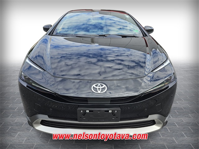 2026 Toyota Prius Plug-in Hybrid SE photo 2