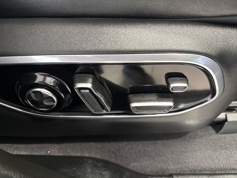 2022 Jeep Grand Cherokee Overland photo 18