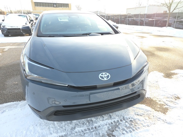 2026 Toyota Prius LE's photo