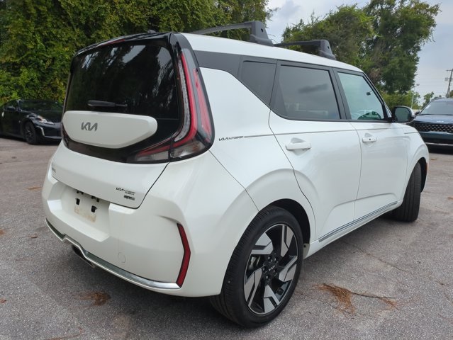 2023 Kia Soul GT-Line photo 4