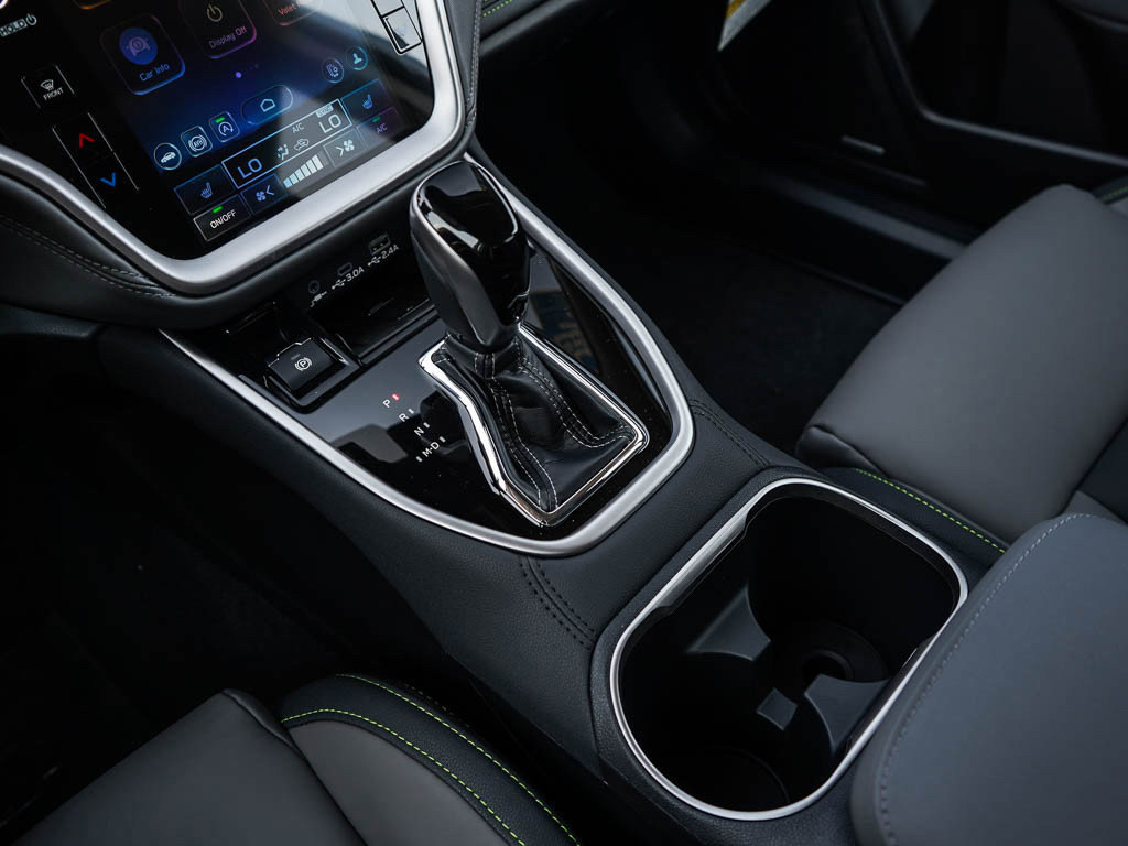 2025 Subaru Outback Onyx Edition photo 25
