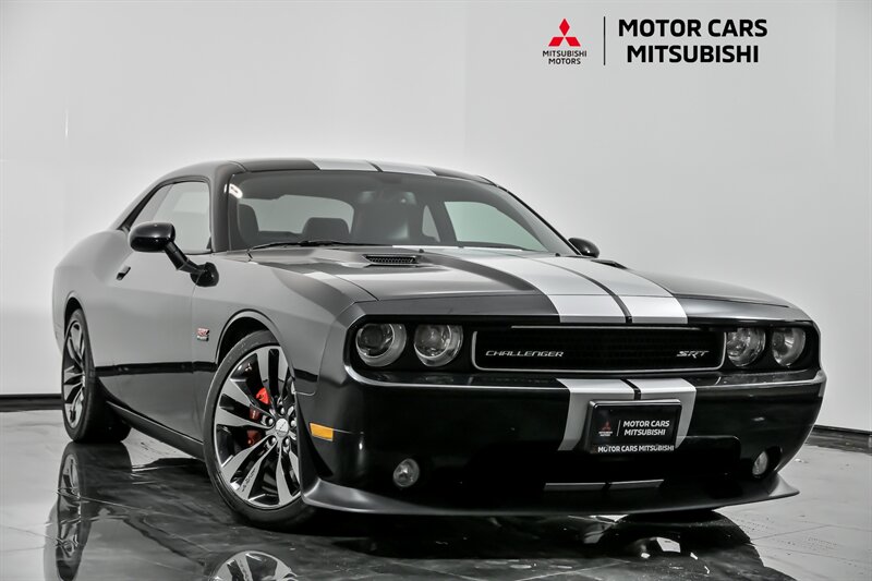 2014 Dodge Challenger SRT8's photo