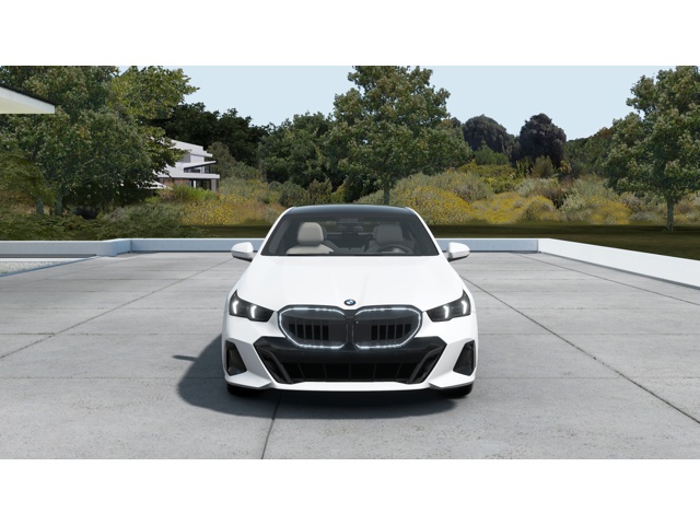 2026 Bmw 550e xDrive photo 3