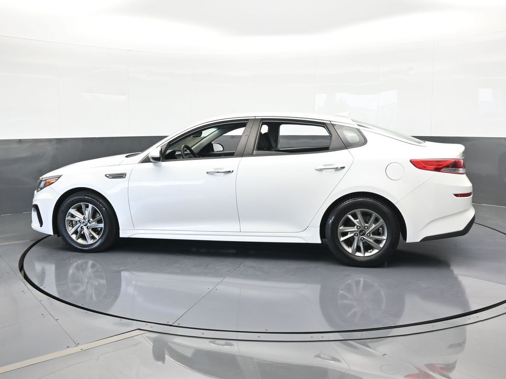 2019 Kia Optima LX photo 3