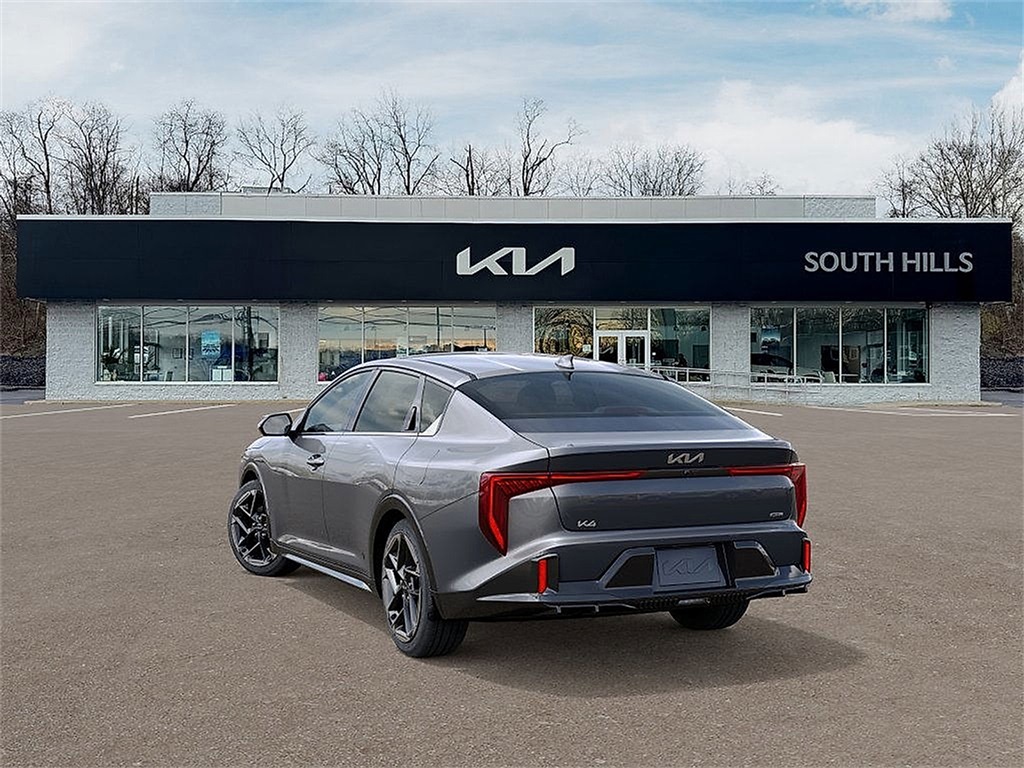 2025 Kia K4 GT-Line photo 2