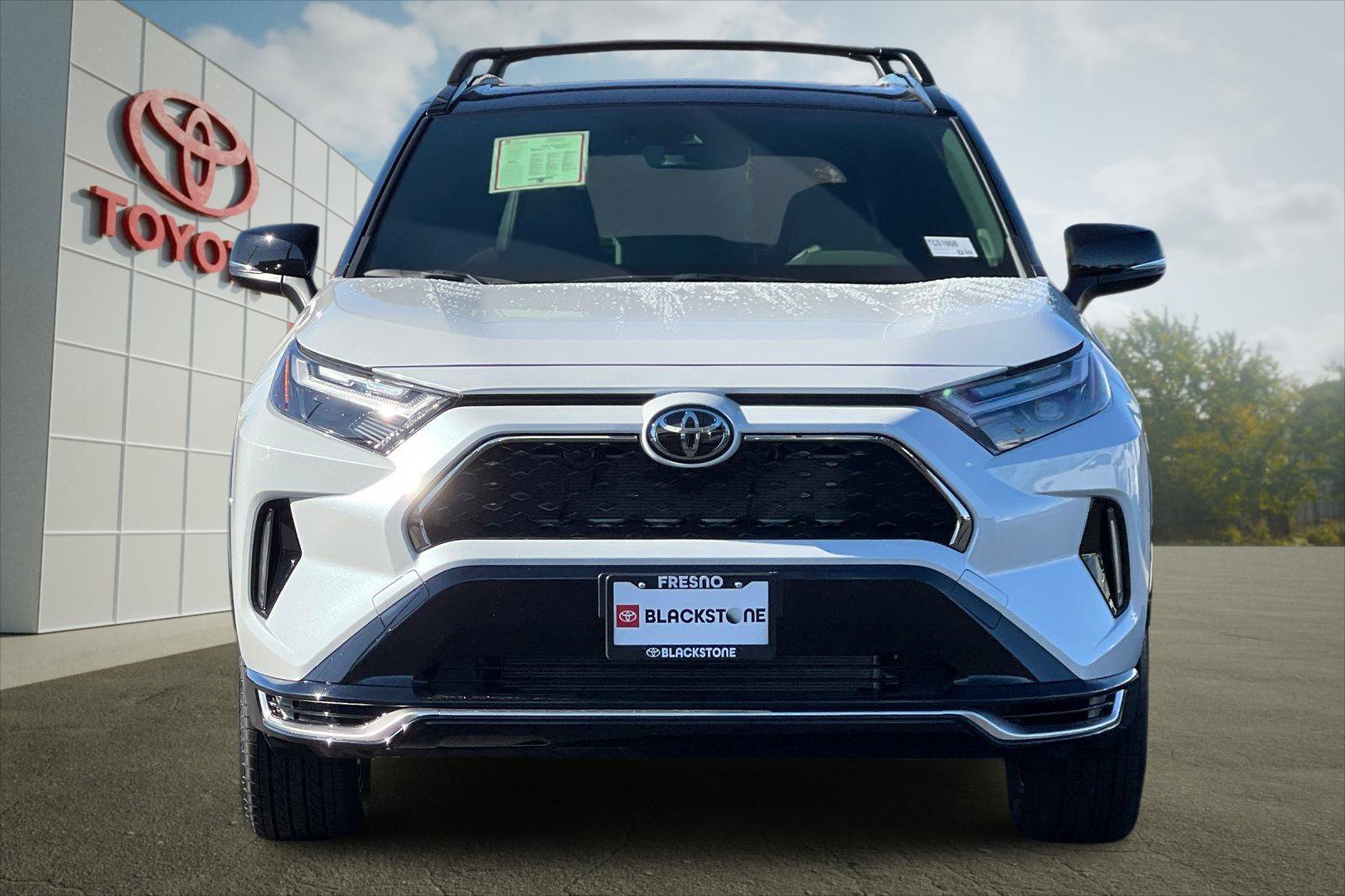 2025 Toyota RAV4 Hybrid XSE photo 4