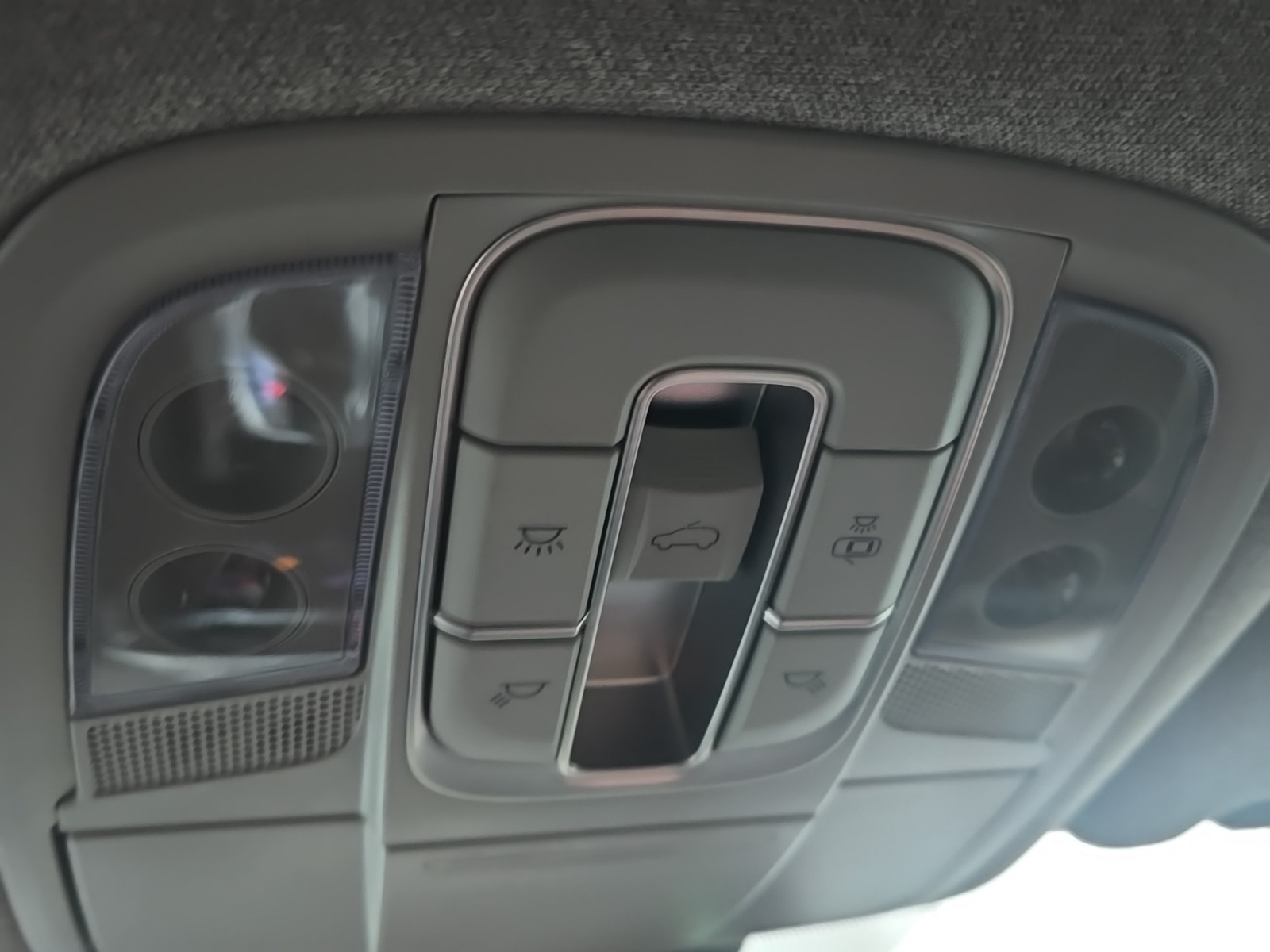 2020 Hyundai Santa Fe Limited photo 33
