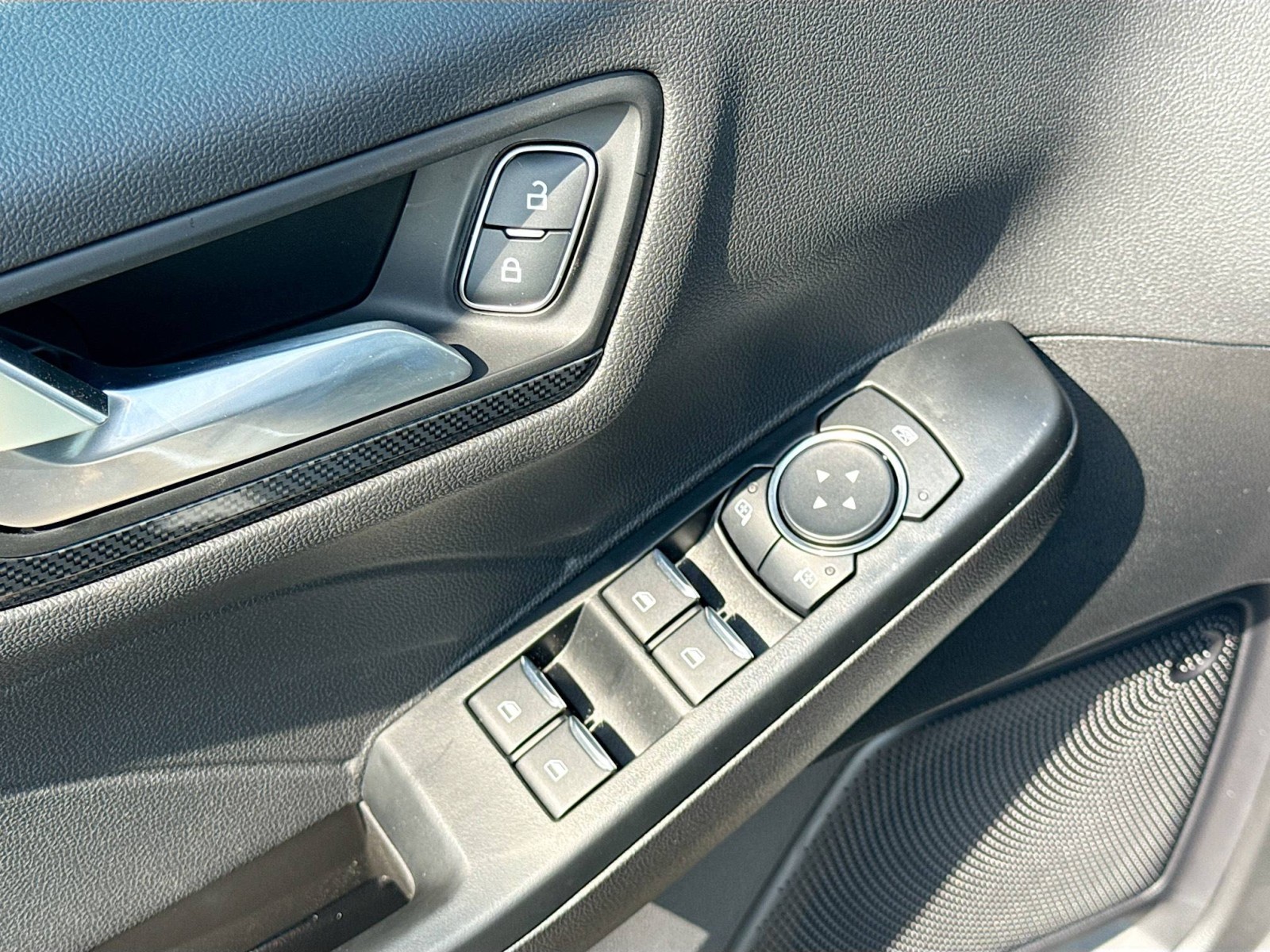 2026 Ford Escape ST-Line photo 17