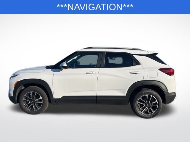 2024 Chevrolet Trailblazer LT photo 2