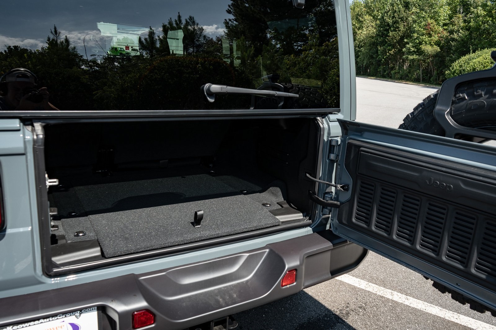 2025 Jeep Wrangler Willys photo 9