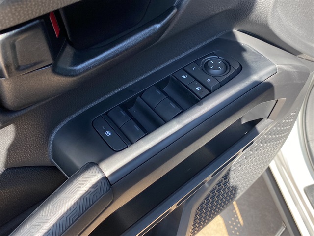 2025 Toyota Tacoma SR5 4x4 Double Cab photo 15