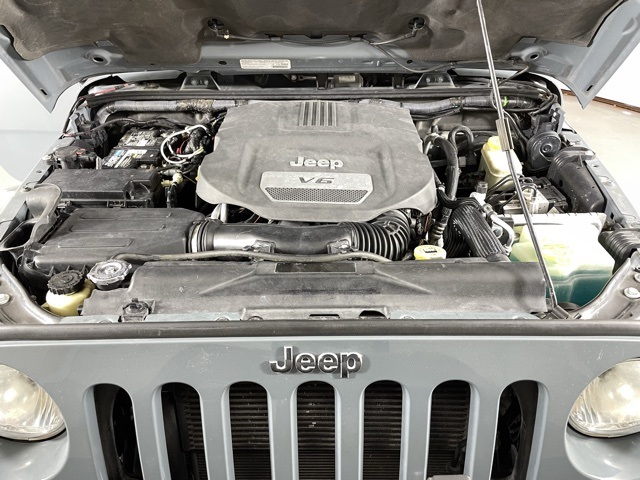 2014 Jeep Wrangler Unlimited Rubicon photo 35