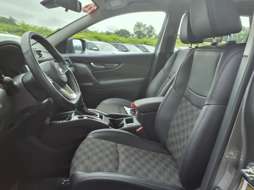 2022 Nissan Rogue Sport SV photo 14