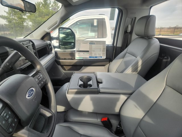 2023 Ford F-350 XL photo 8