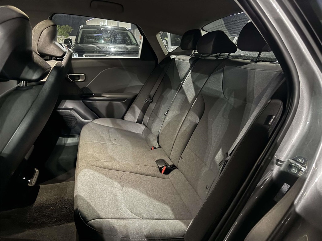 2025 Kia K4 LXS photo 15