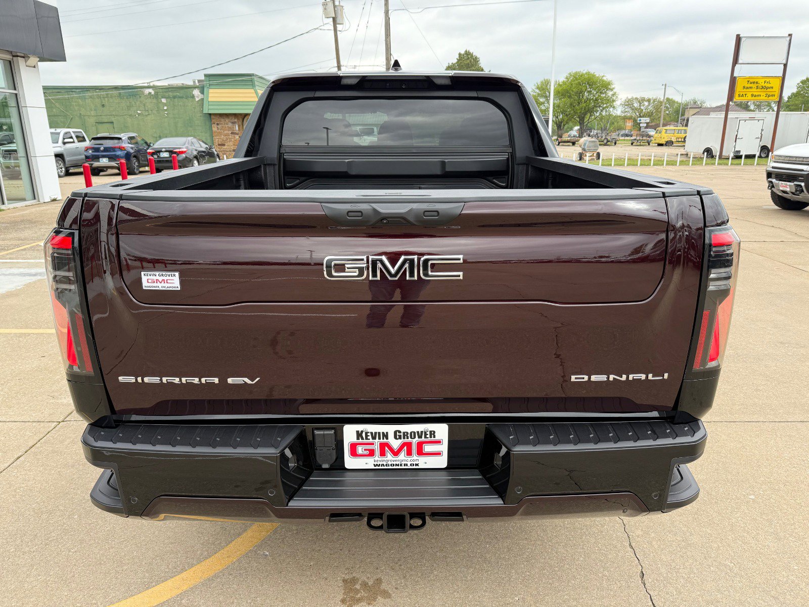 2025 Gmc Sierra EV Denali photo 4